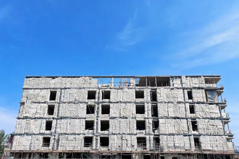 Commercial mid-rise rainscreen insulation